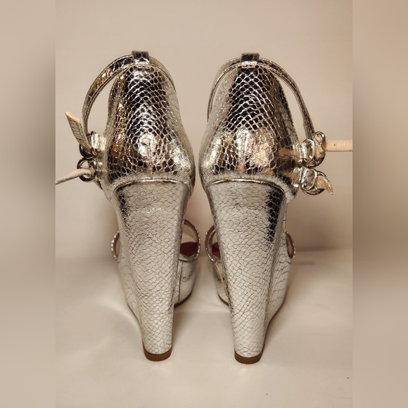 Mangano Italy silver leather platform high heels size 39 Womans Shoe - Picture 3 of 8